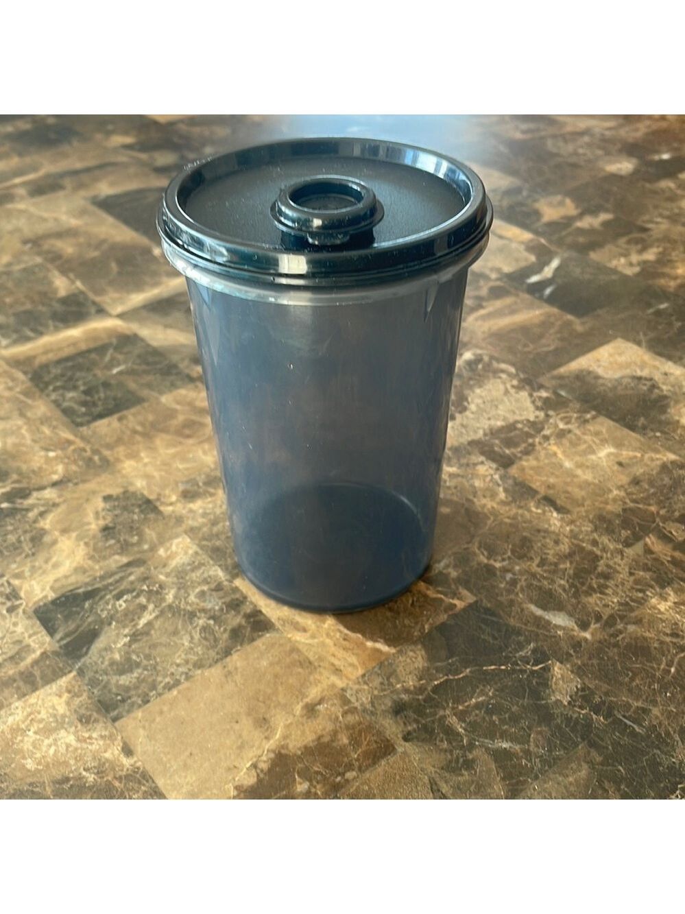 COPY - Tupperware 1 1/4L container BNWOT 🥰🥰